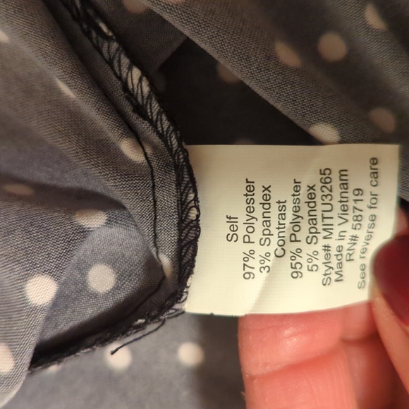 2/$10 Notations black/white polka dot top - Picture 3 of 3